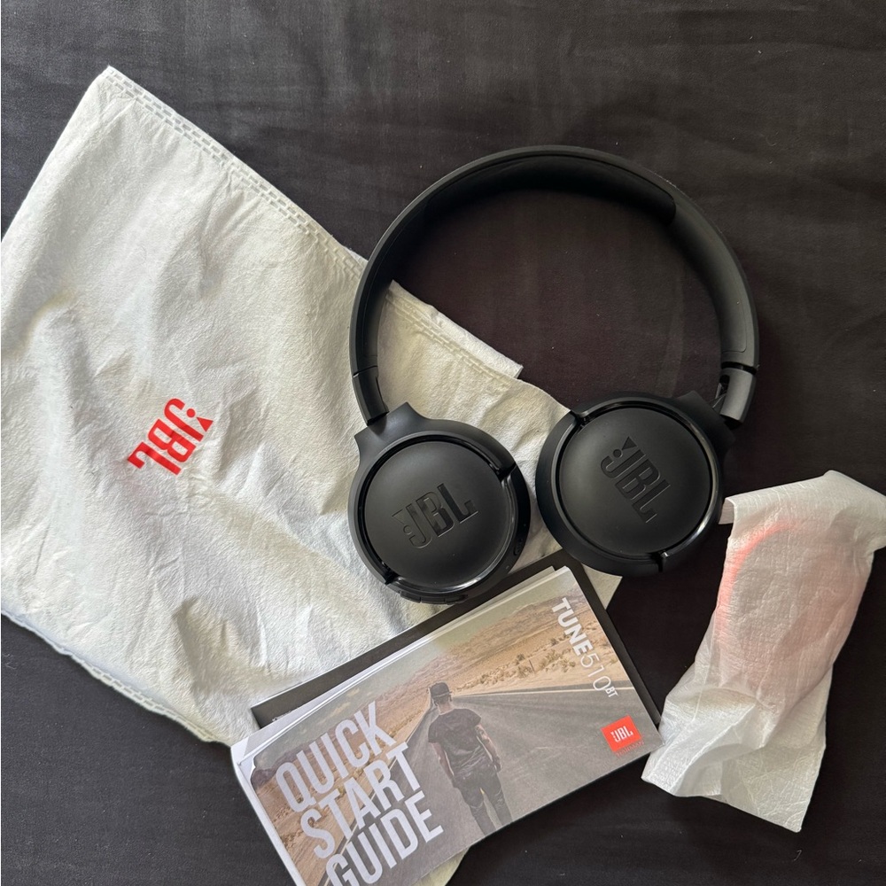 JBL Black Wireless Headphones